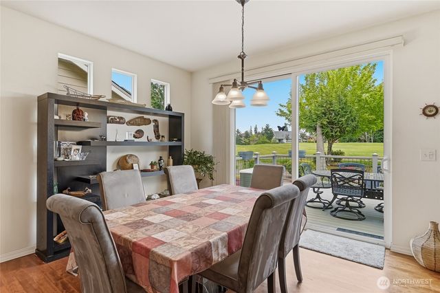 23041 NE 127th Way, Redmond, WA 98053