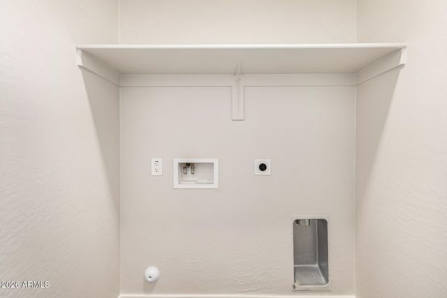 16022 S NAVISKA Road, Arizona City, AZ 85123