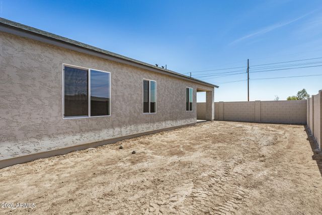 16022 S NAVISKA Road, Arizona City, AZ 85123