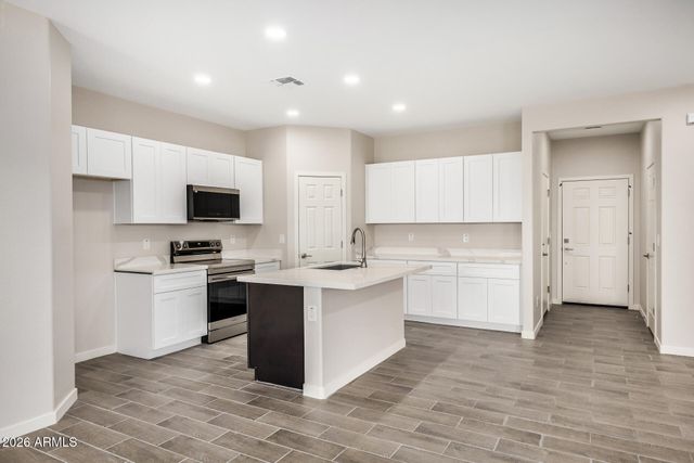 16022 S NAVISKA Road, Arizona City, AZ 85123