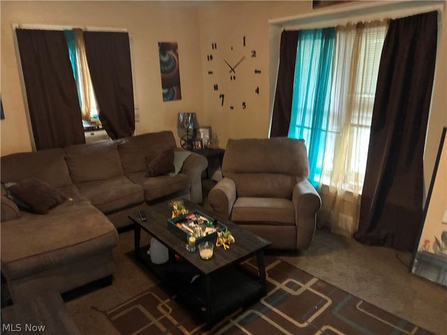 1608 Glendale Place NE, Canton, OH 44705