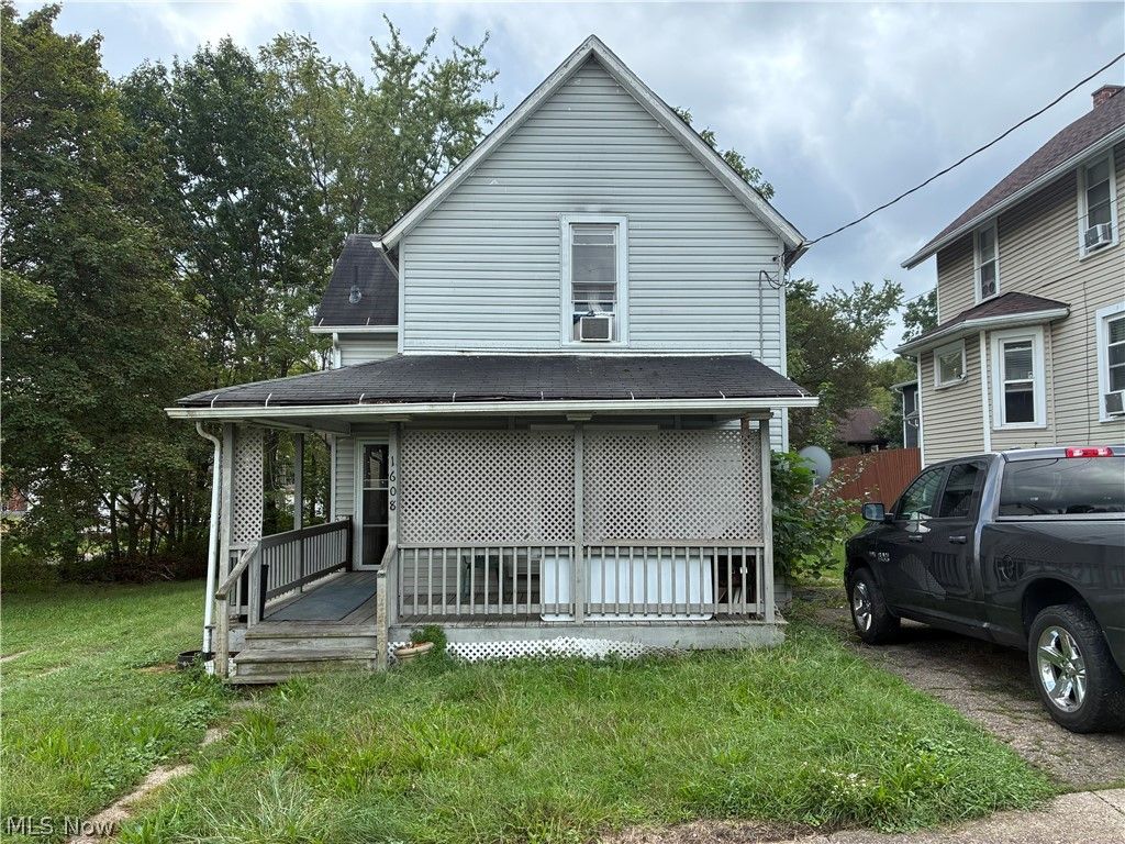 1608 Glendale Place NE, Canton, OH 44705