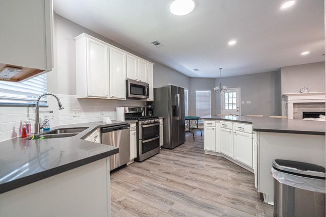 3143 W Hampton Drive, Houston, TX 77082
