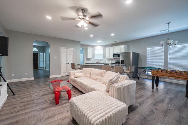 3143 W Hampton Drive, Houston, TX 77082