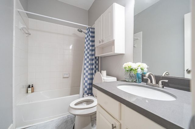 3143 W Hampton Drive, Houston, TX 77082