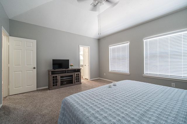 3143 W Hampton Drive, Houston, TX 77082