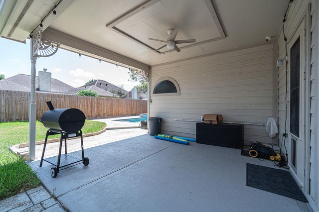 3143 W Hampton Drive, Houston, TX 77082