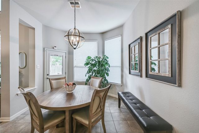 2659 Bridgewater Drive, Grand Prairie, TX 75054