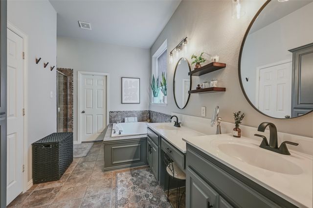 2659 Bridgewater Drive, Grand Prairie, TX 75054