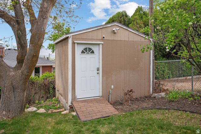 3065 E 4550 S, Holladay, UT 84117