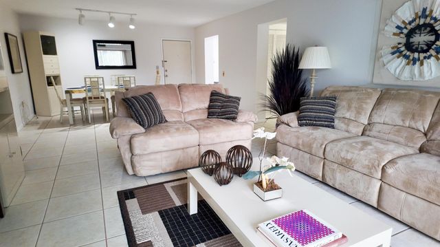 4661 Fountains Drive S 109, Lake Worth, FL 33467