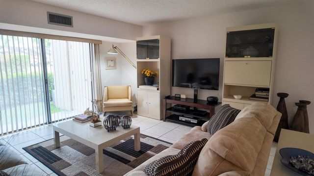 4661 Fountains Drive S 109, Lake Worth, FL 33467