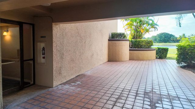 4661 Fountains Drive S 109, Lake Worth, FL 33467