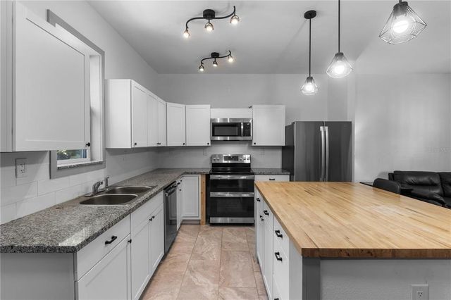 1611 CREEKWOOD RUN, Lakeland, FL 33809