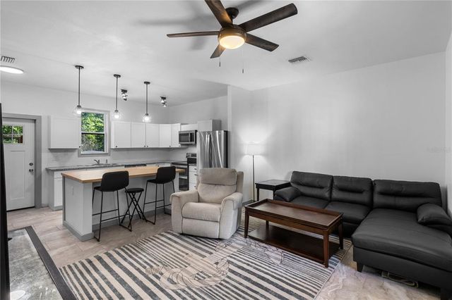 1611 CREEKWOOD RUN, Lakeland, FL 33809