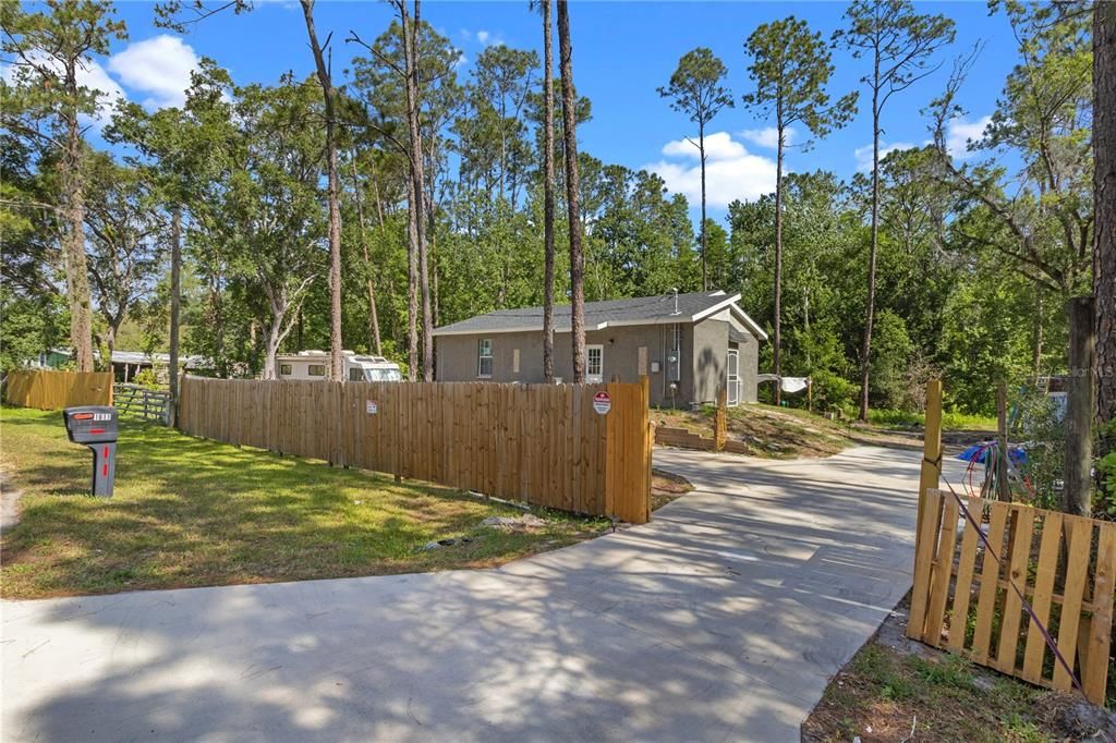 1611 CREEKWOOD RUN, Lakeland, FL 33809