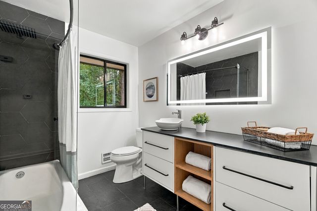 2636 Whiteleigh Court NE, Atlanta, GA 30345