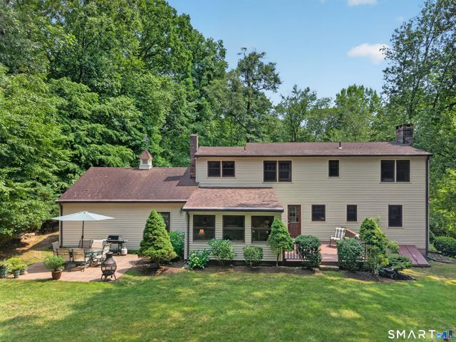 11 Kitteridge Hill Road, Old Saybrook, CT 06475