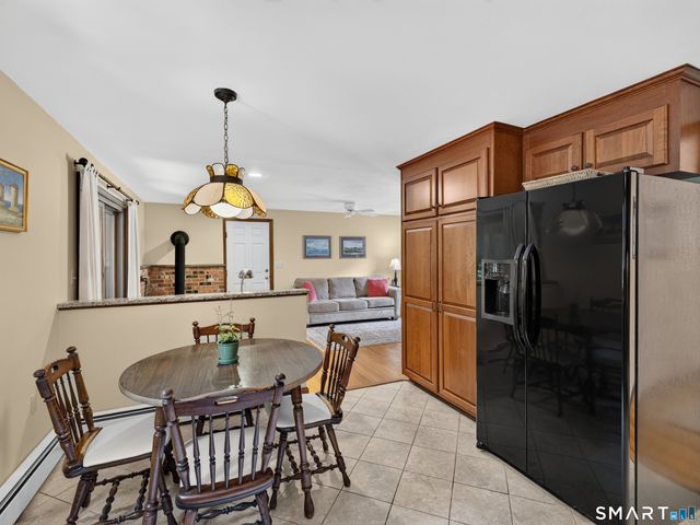 11 Kitteridge Hill Road, Old Saybrook, CT 06475