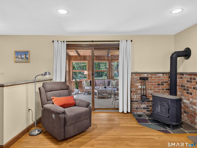 11 Kitteridge Hill Road, Old Saybrook, CT 06475
