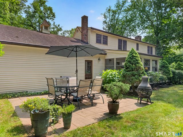 11 Kitteridge Hill Road, Old Saybrook, CT 06475