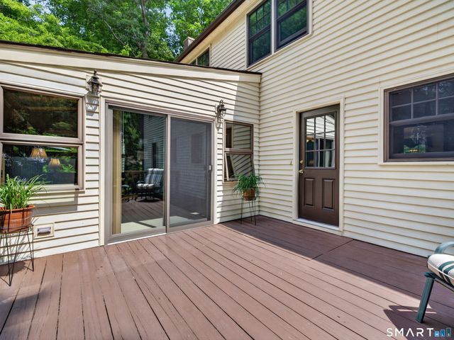11 Kitteridge Hill Road, Old Saybrook, CT 06475