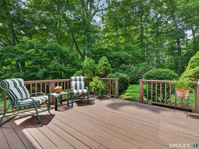 11 Kitteridge Hill Road, Old Saybrook, CT 06475