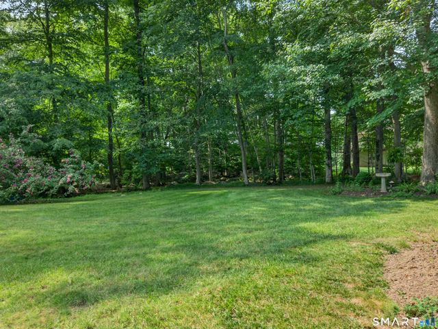 11 Kitteridge Hill Road, Old Saybrook, CT 06475