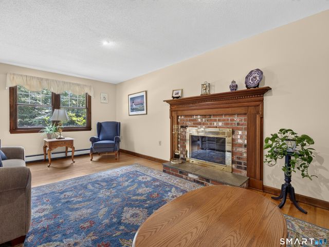 11 Kitteridge Hill Road, Old Saybrook, CT 06475