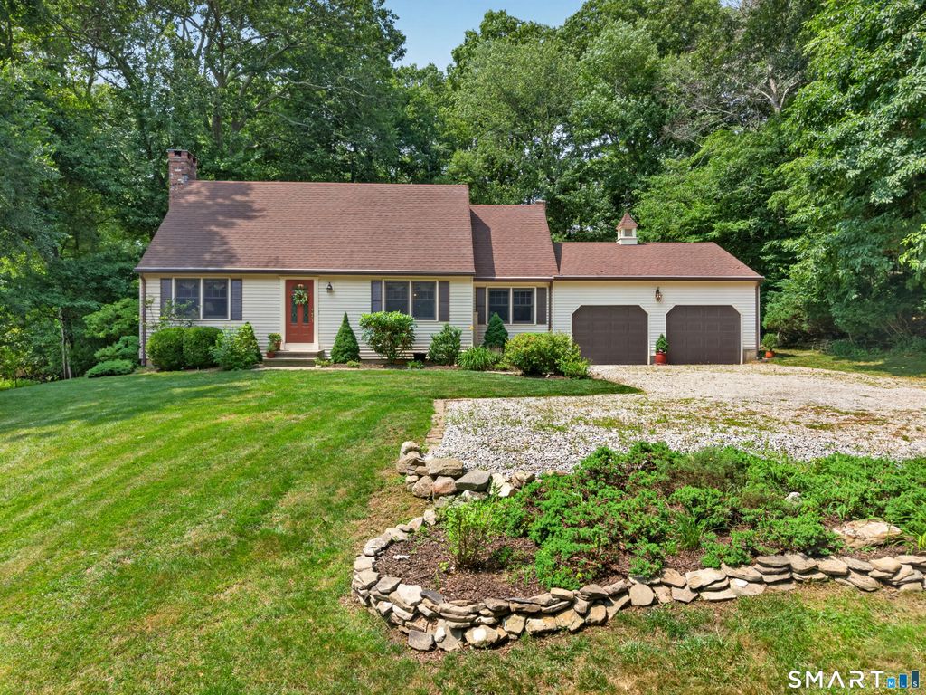 11 Kitteridge Hill Road, Old Saybrook, CT 06475