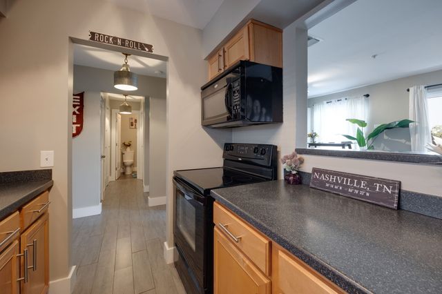 738 1st Ave, N, Nashville, TN 37201