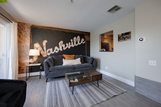 738 1st Ave, N, Nashville, TN 37201