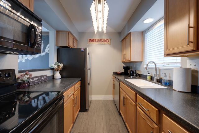 738 1st Ave, N, Nashville, TN 37201