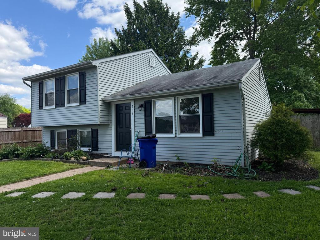 Image 2 of property listing at 506 POSTOAK RD, Frederick, MD 21703