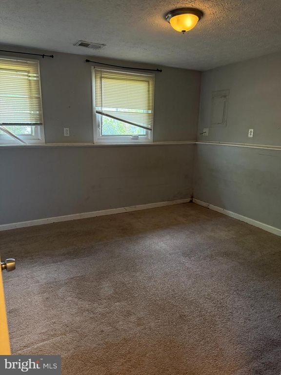 Image 5 of property listing at 506 POSTOAK RD, Frederick, MD 21703