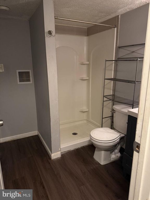 Image 7 of property listing at 506 POSTOAK RD, Frederick, MD 21703