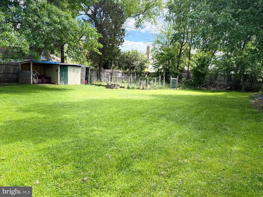 Image 9 of property listing at 506 POSTOAK RD, Frederick, MD 21703