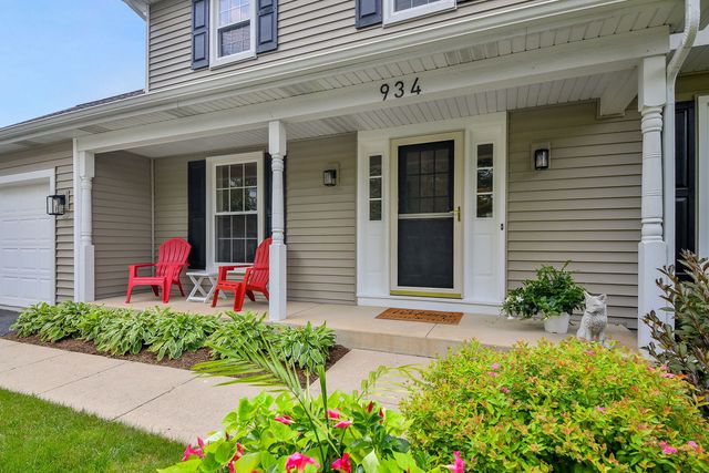 934 Lewis Place, Geneva, IL 60134