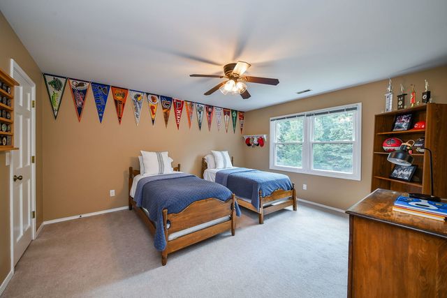 934 Lewis Place, Geneva, IL 60134