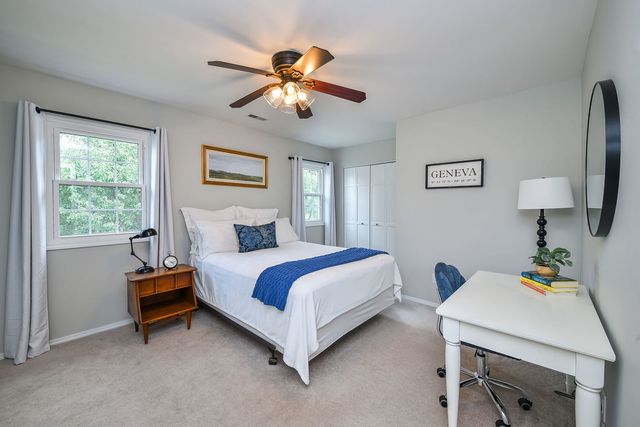 934 Lewis Place, Geneva, IL 60134