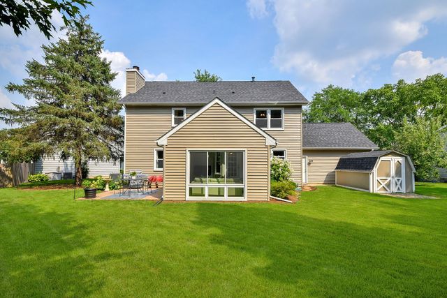934 Lewis Place, Geneva, IL 60134