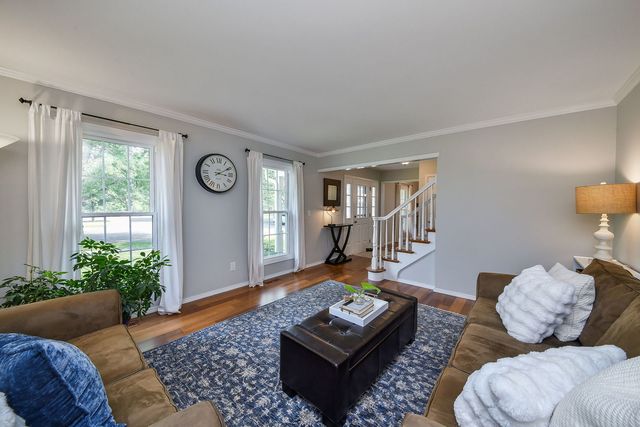 934 Lewis Place, Geneva, IL 60134