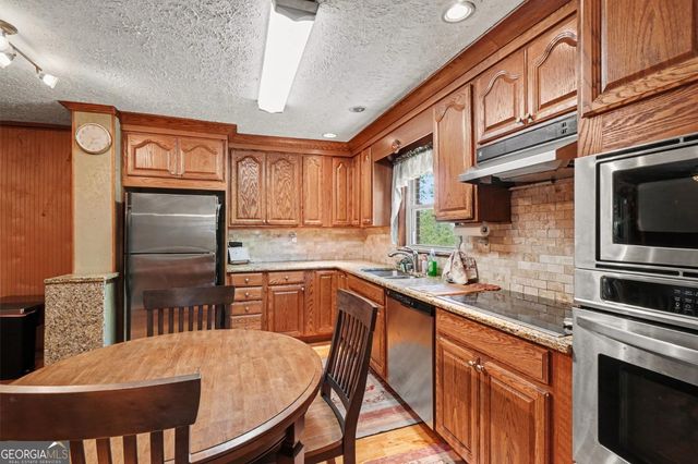 2429 Woodhill Lane, Atlanta, GA 30344