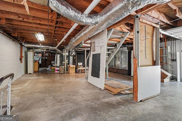 2429 Woodhill Lane, Atlanta, GA 30344