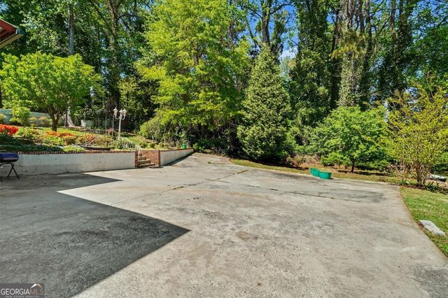 2429 Woodhill Lane, Atlanta, GA 30344