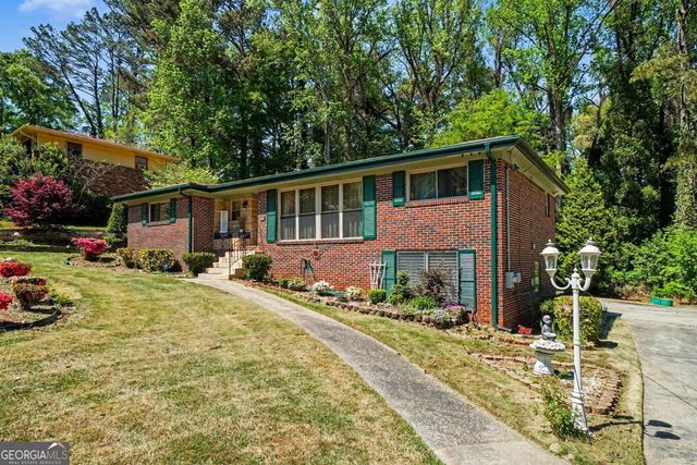 2429 Woodhill Lane, Atlanta, GA 30344