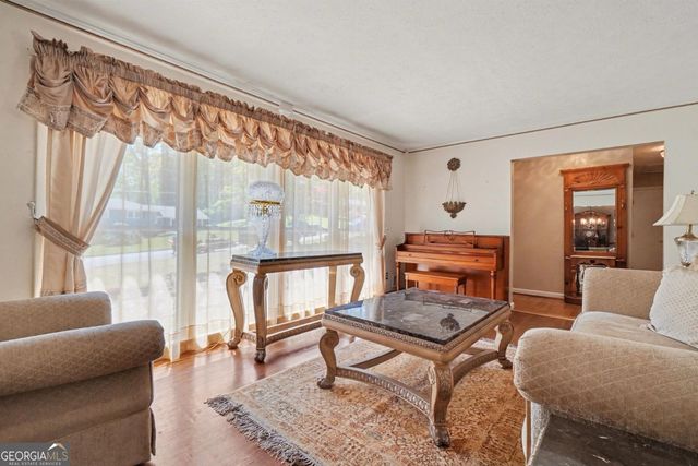 2429 Woodhill Lane, Atlanta, GA 30344