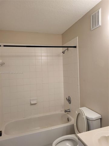 1270 SE 31st Ct 204-35, Homestead, FL 33035