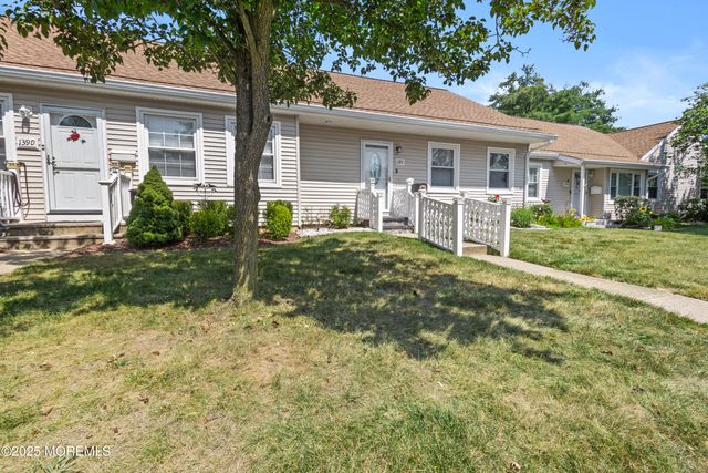 139 Wein Market C, Freehold, NJ 07728