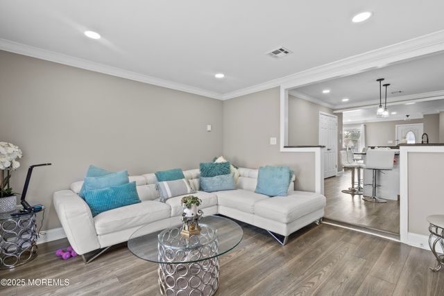 139 Wein Market C, Freehold, NJ 07728